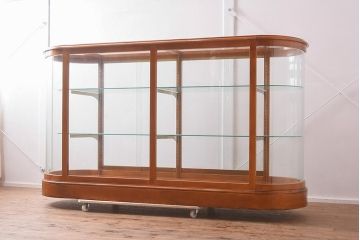 中古　最高級品　パーケットが魅力的なオーバルガラスケース(Rガラス、陳列棚、ショーケース、飾り棚)(R-042154)